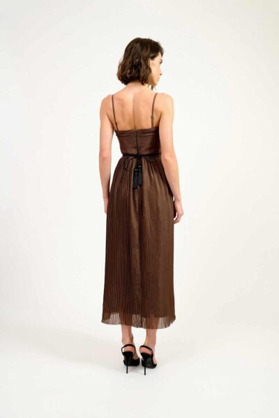 Alternative view of Vestido Midi Plissado Madeleine Marrom