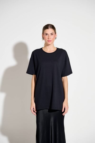 Alternative view of T-shirt Basic Oversized Preto