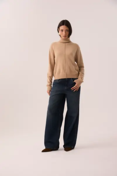 Alternative view of Blusa Gola Alta Tricot Camelo