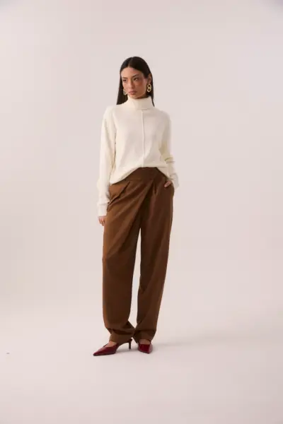 Calça Alfaiataria Transpassada Caramelo